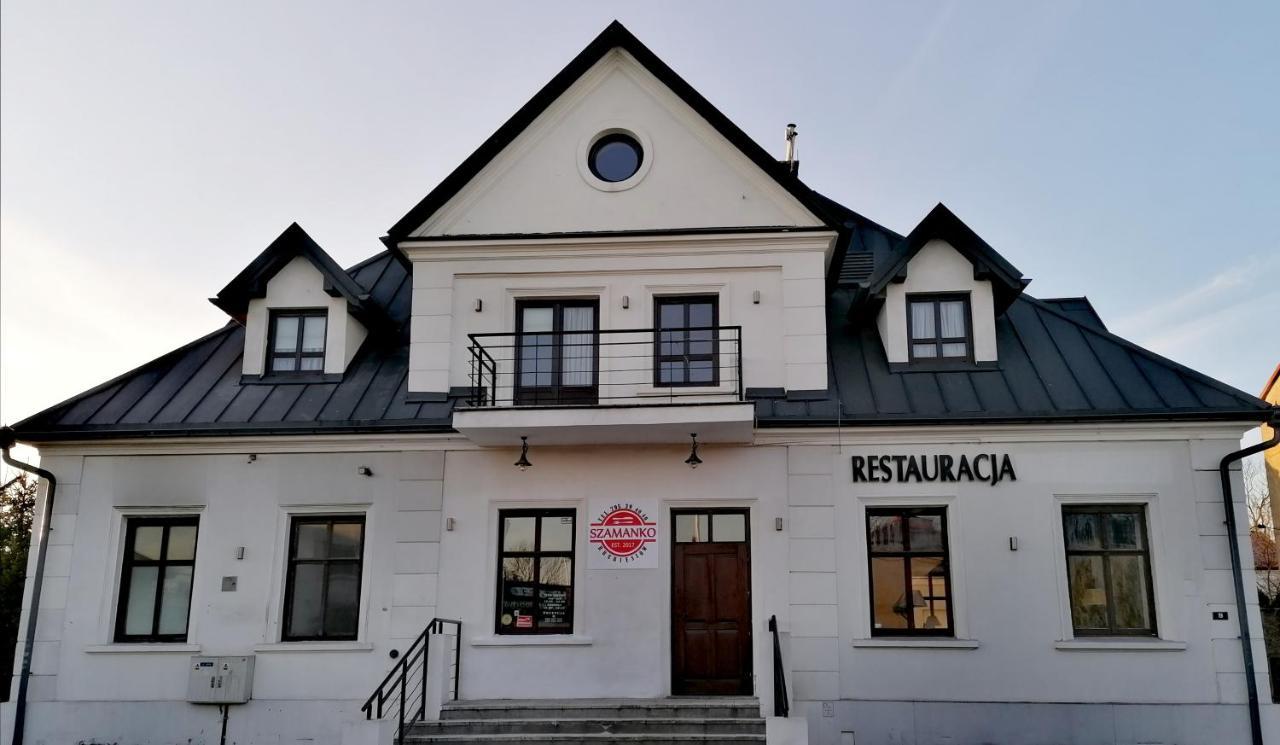Restauracja & Pensjonat Szamanko 흐루비에슈프 외부 사진